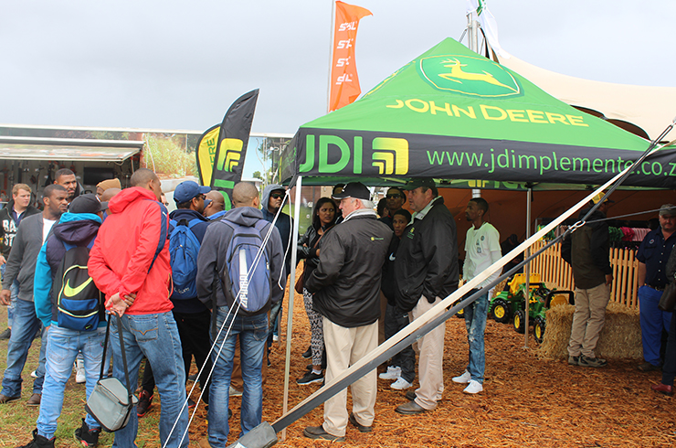 http://media.senwes.co.za/Global/images/JDI/newsletters/external/2017/september/Agrimegaweek.jpg    